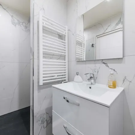 Studio Refait A Neuf Metro Pereire 17 - 2p Daire *