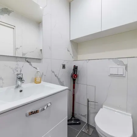 Daire Studio Refait A Neuf Metro Pereire 17 - 2p *